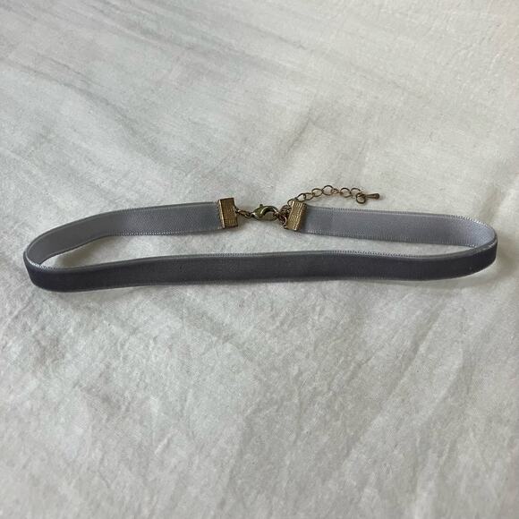 Gray velvet choker necklace, whimsigoth indie boho grunge goth Y2K - Picture 1 of 4